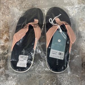 REVITALIGN Black and Pink Sandals